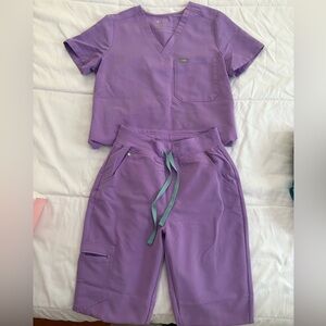FIGS scrub set; Zamora high waisted jogger scrub pants & Catarina one-pocket top